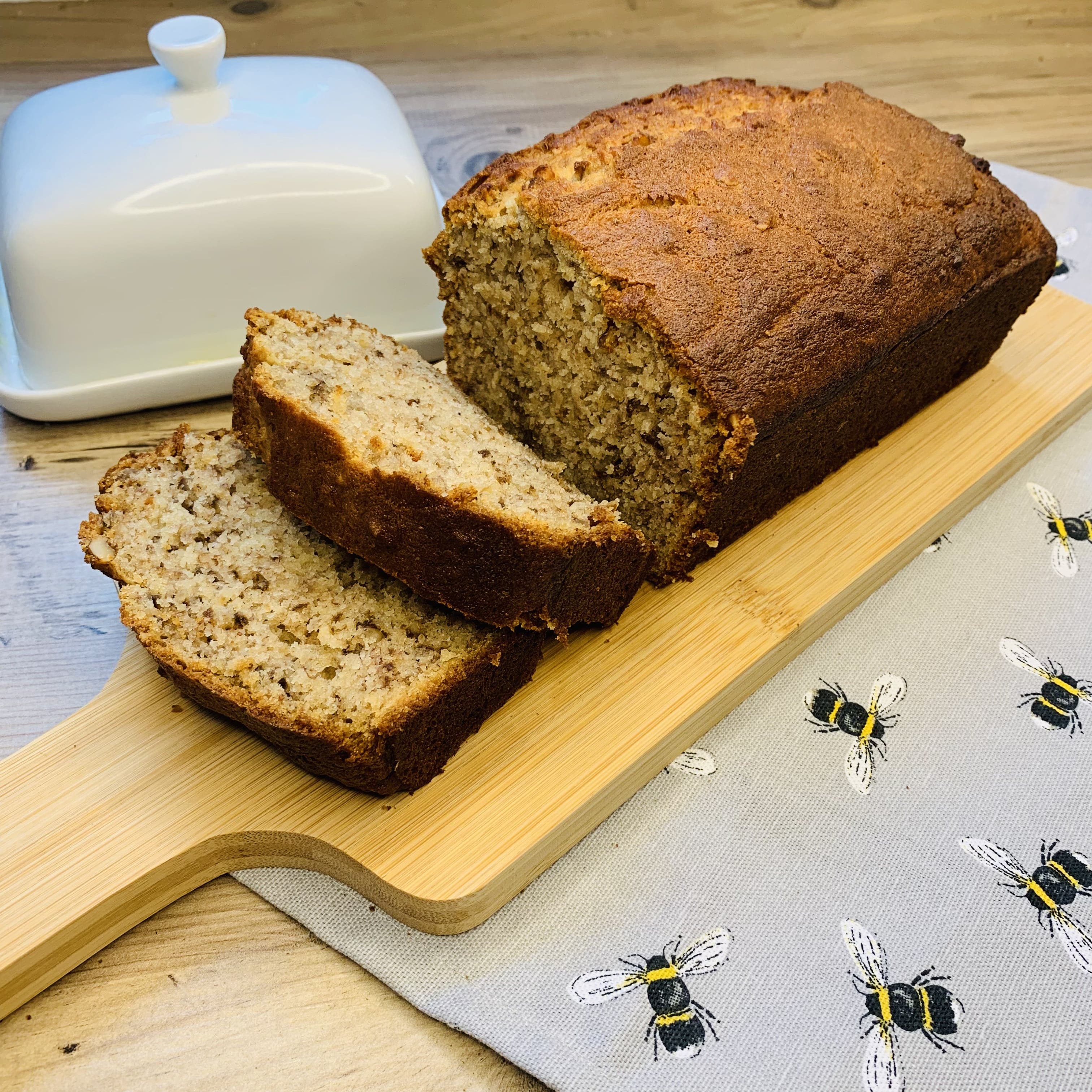 Deliciously moist banana bread recipe: Perfectly ripe bananas make it a must-try!